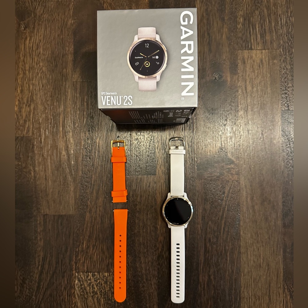 Garmin Venu 2S Light Gold Bezel with Tan Band